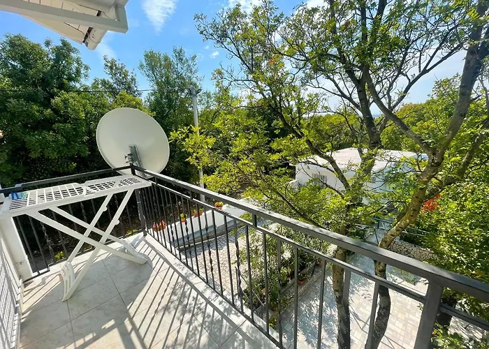 Kristina Apartamento Jadranovo